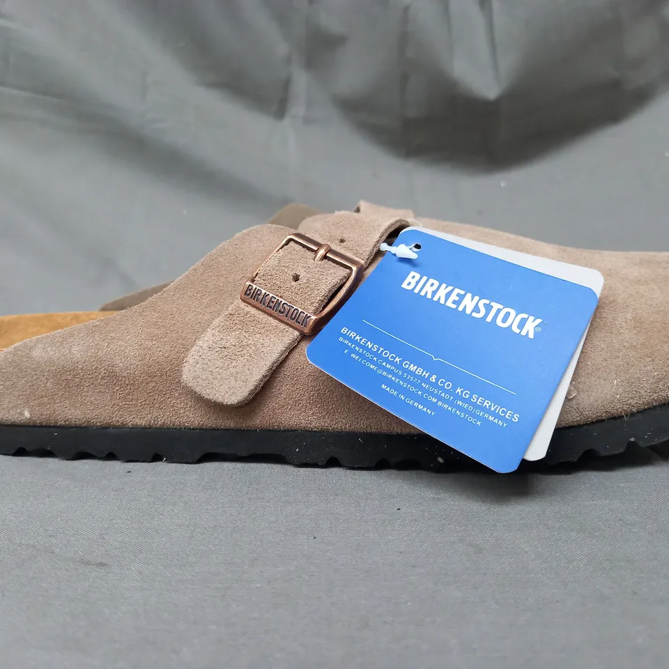 BOXED PAIR OF BIRKENSTOCK FOOTBED SHOES IN TAUPE EU SIZE 44