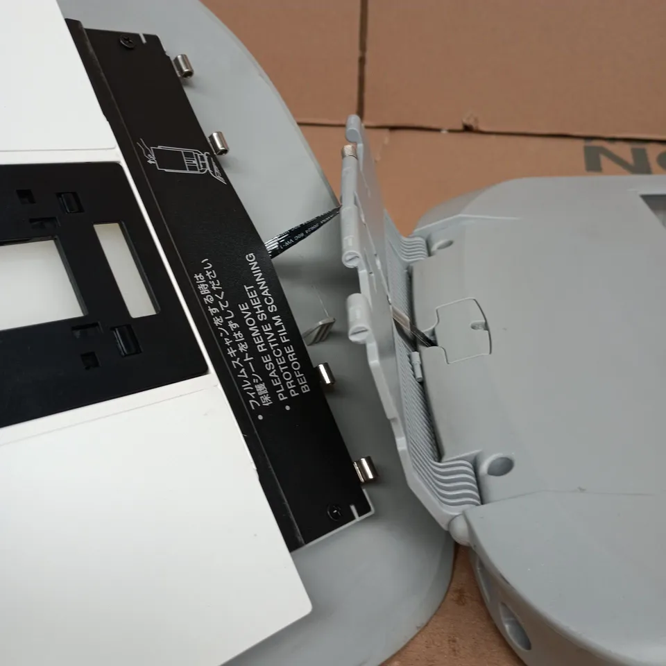 CANON CANOSCAN 4400F SCANNER UNBOXED