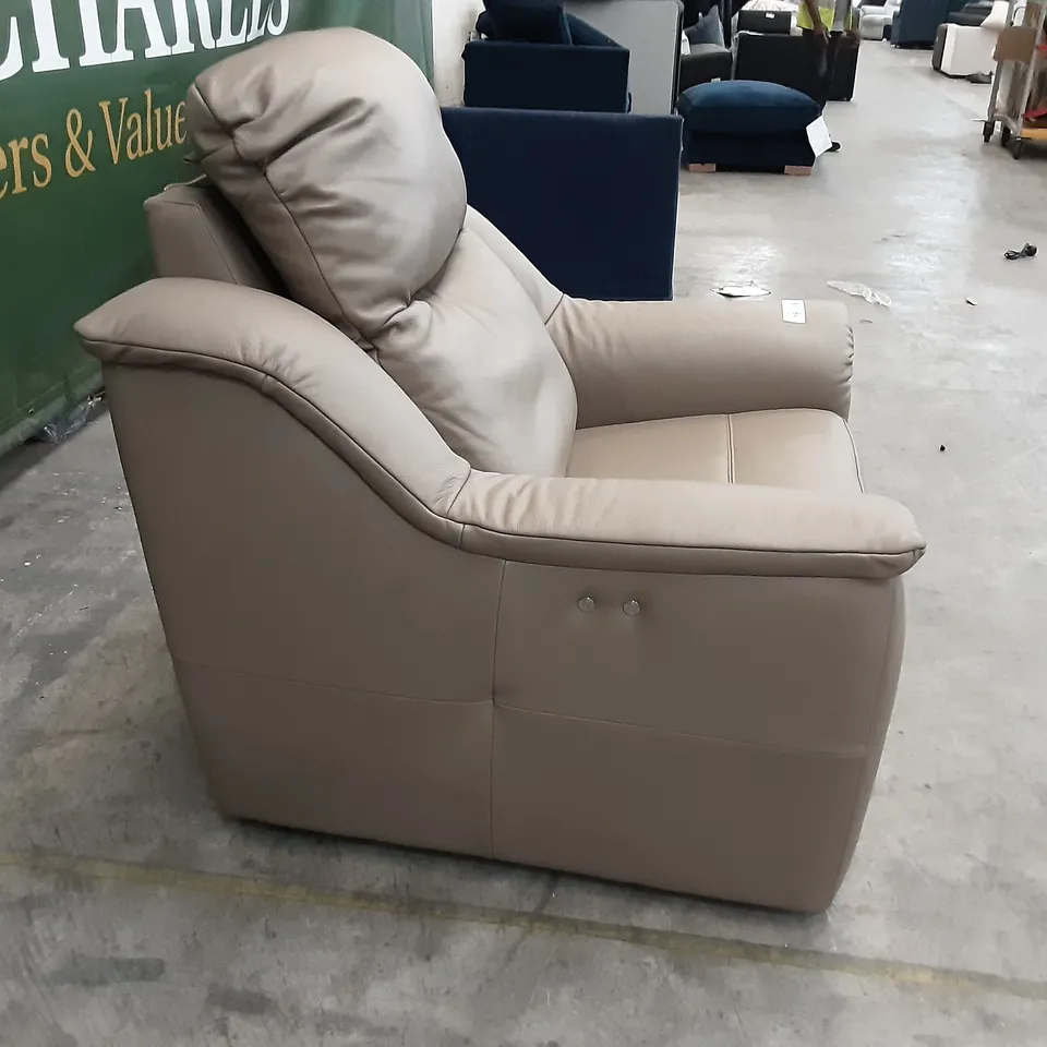 QUALITY BRITISH MANUFACTURED DESIGNER G PLAN FIRTH ELECTRIC RECLINING CHAIR P216 CAPRI MUSHROOM 