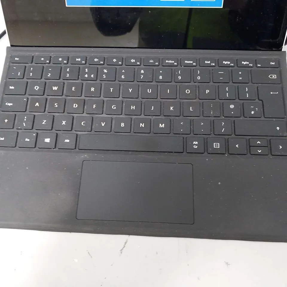 MICROSOFT SURFACE PRO 5 256GB 1796