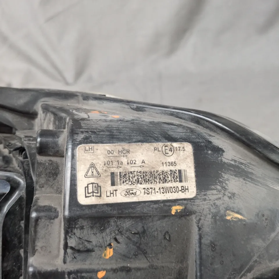 FORD MONDEO MK4 DRIVER LEFT HEADLIGHT 