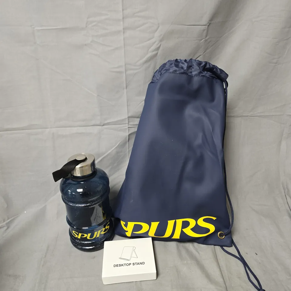 TOTTENHAM HOTSPUR WATER BOTTLE, DRAWSTRING BAG & DESKTOP STAND BOX SET