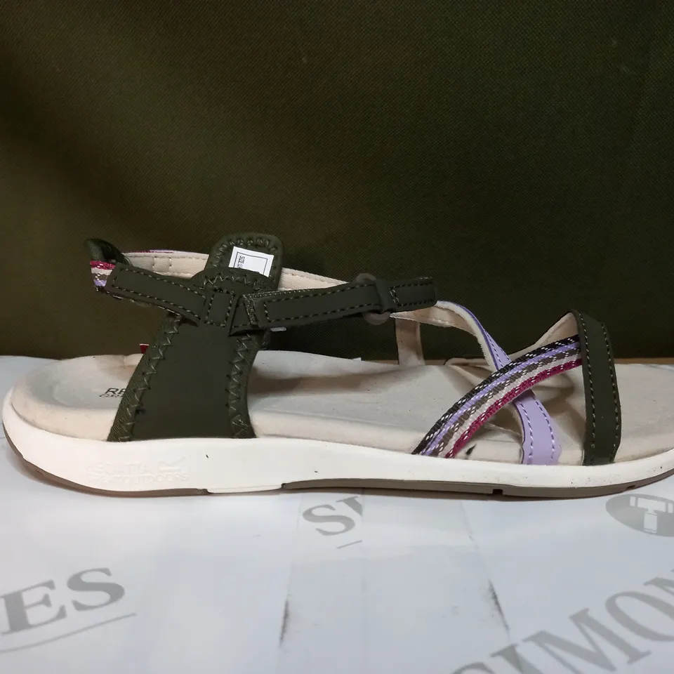 REGATTA LADY ROMA SANDALS SIZE 5