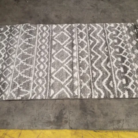 TRIBAL AREA RUG IN GREY - 80×150CM