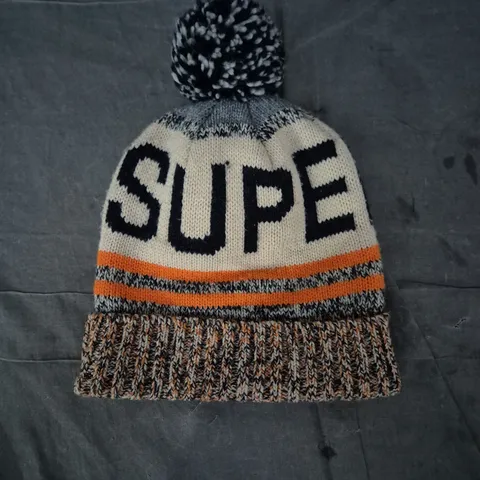 SUPERDRY KNIT BOBBLE HAT – CREAM WITH ORANGE STRIPE, ONE SIZE