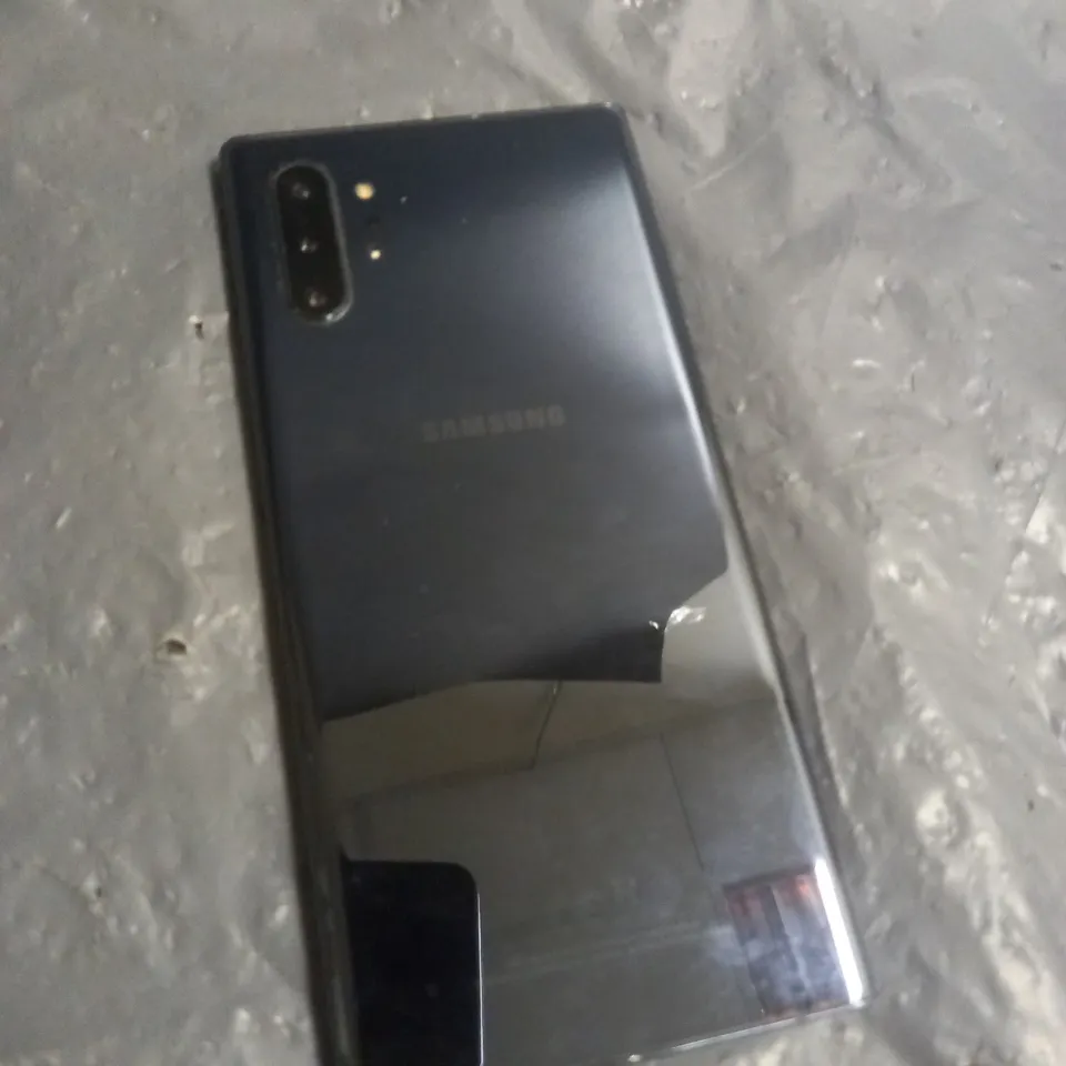 BOXED SAMSUNG GAAXY NOTE 10+ 5G 256GB MOBILE PHONE