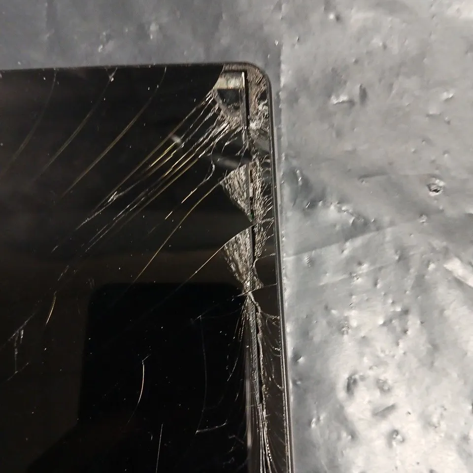 LENOVO ANDROID TABLET – CRACKED SCREEN, DOLBY ATMOS BRANDING