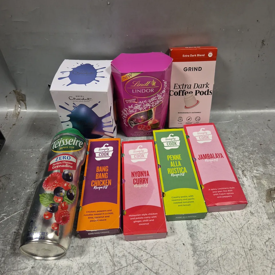 APPROXIMATELY 10 ASSORTED FOOD/DRINK PRODUCTS TO INCLUDE SIMPLY COOK KITS, GRIND COFFEE PODS, LINDOR CHOCOLATE ETC 