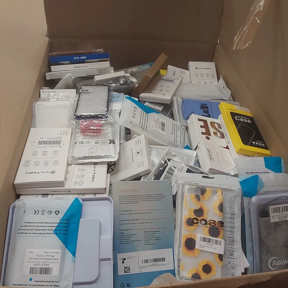 PALLET CONTAINING A VERY LARGE QUANTITY OF ASSORTED PHONE CASES ECT