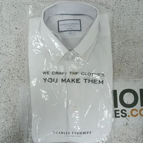 BAGGED CHARLES TYRWHITT NON-IRON SLIM FIT SHIRT IN WHITE SIZE 14.5/33"
