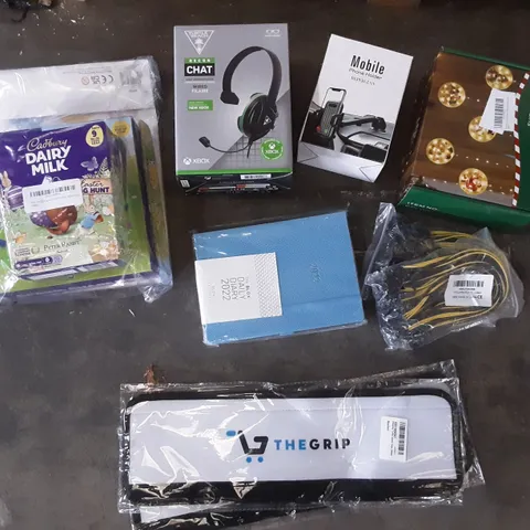 PALLET OF ASSORTED HOMEWARE ITEMS TO INCLUDE GAMING HEADSETS, PCI-E CABLES, PHONE HOLDERS ETC