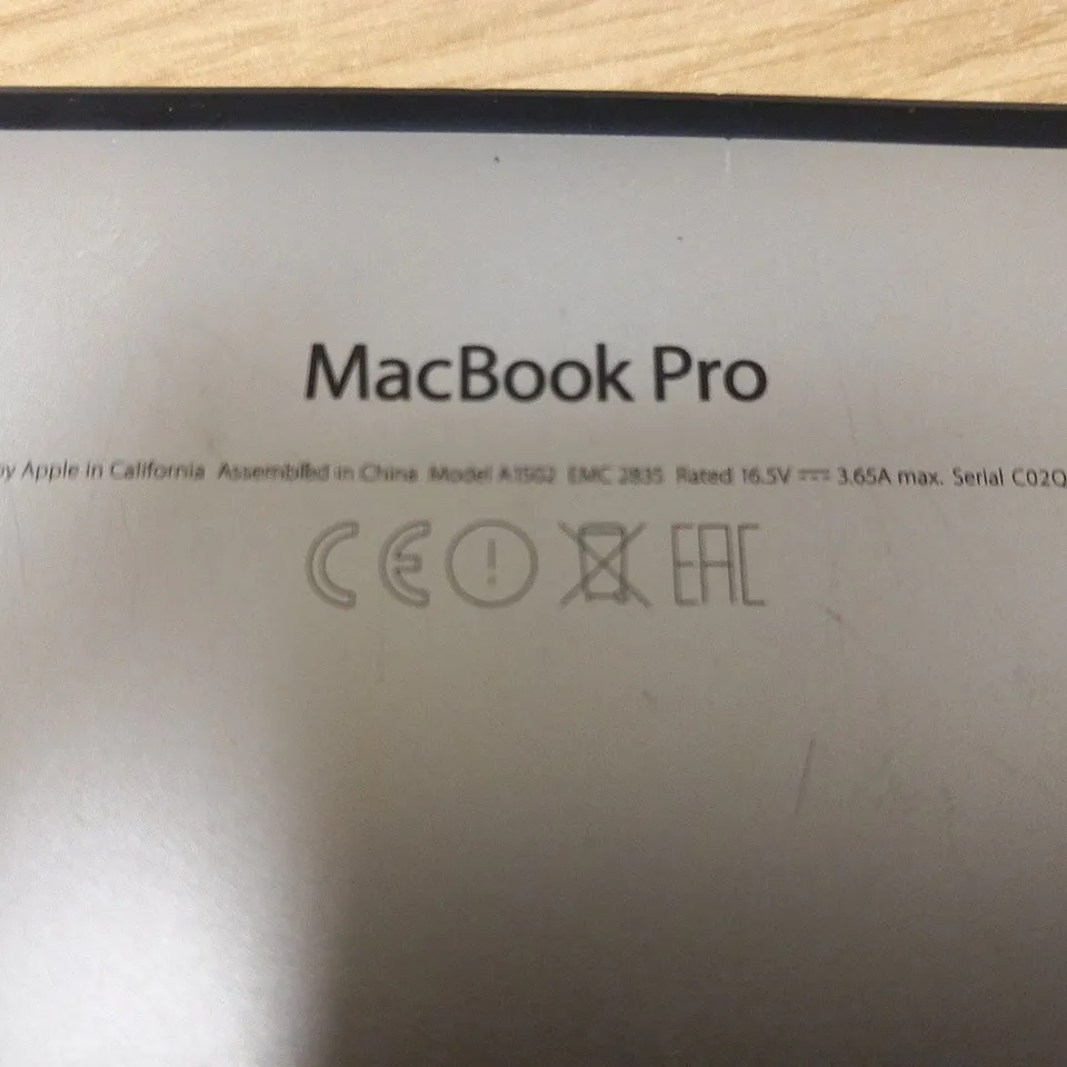 APPLE MACBOOK PRO (A1502 EARLY 2015)