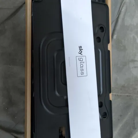 SKY GLASS TELEVISION WALL MOUNT – BOXED