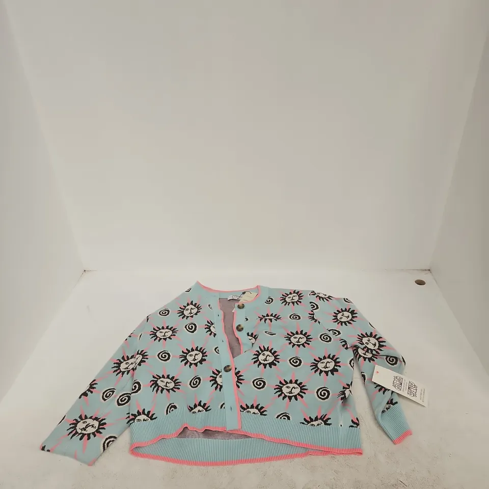 NEVER FULLY DRESSED CARDIGAN – LIGHT BLUE WITH SUN PRINT, PINK TRIM, UK XXL
