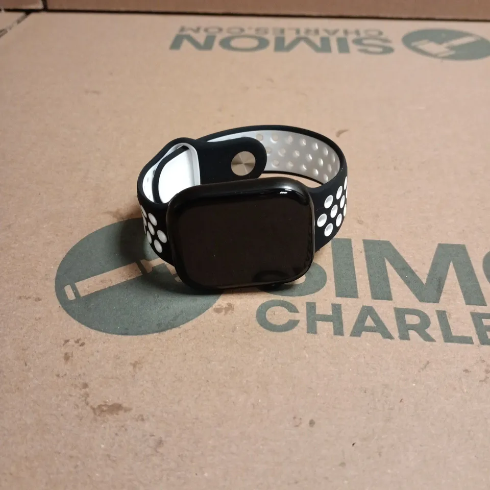 APPLE WATCH SERIES 9 45MM ALUMINIUM WITH NIKE-STYLE SPORT BAND – BLACK/WHITE UNBOXED