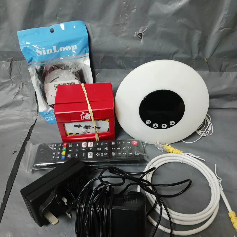 APPROXIMATELY 12 ASSORTED HOUSEHOLD ITEMS TO INCLUDE FIRE ALARM CASING, LED WAKE UP LIGHT, TV REMOTE, ETC