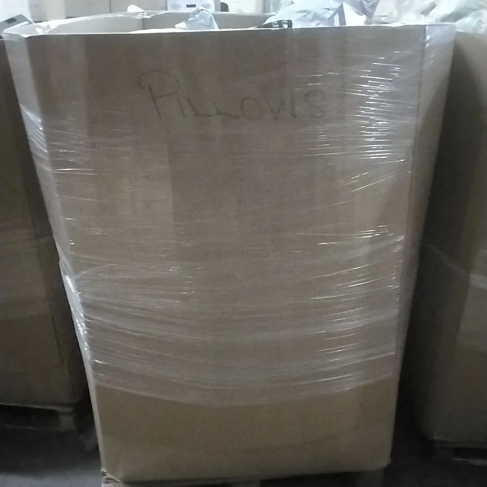 A PALLET CONTAINING A LARGE QUANTITY OF PILLOWS WHICH INCLUDE MEMORY FOAM LUMBAR PILLOWS AND SIMILAR PRODUCTS ETC