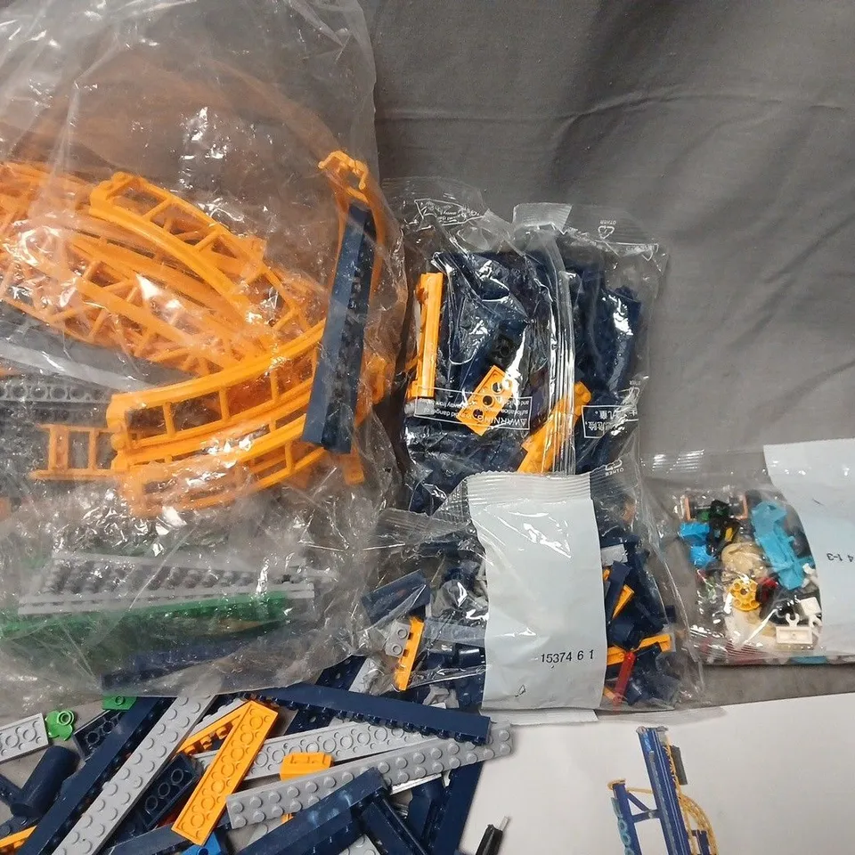 LOT OF UNPACKAGED CONSTRUCTION BRICKS FROM ROLLER COASTER SET