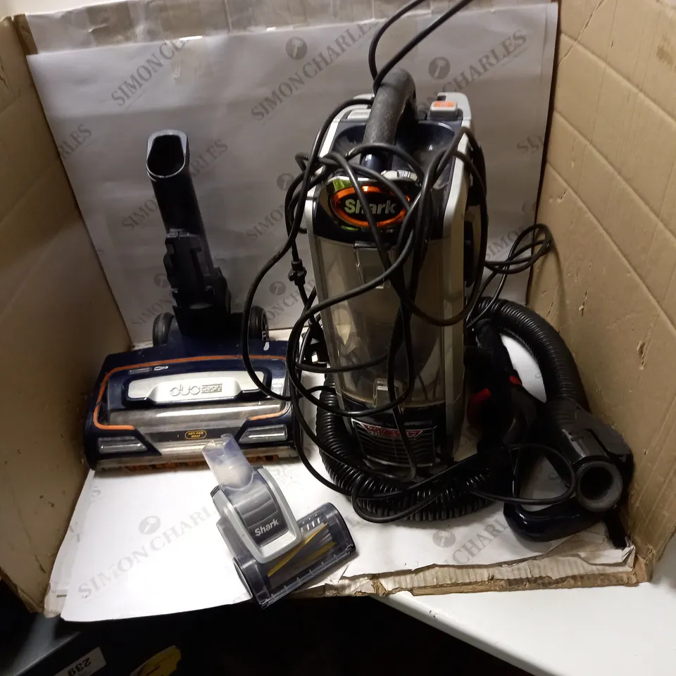 SHARK UPRIGHT VACUUM CLEANER