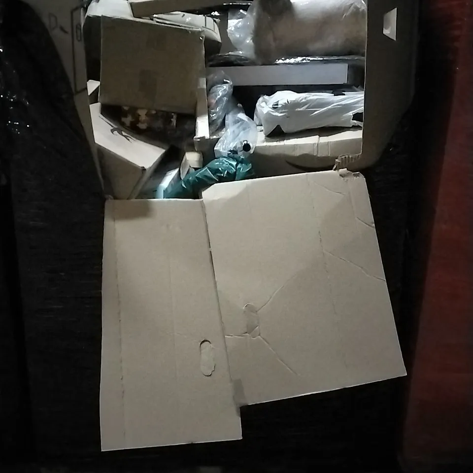 PALLET OF HOUSEHOLD ITEMS TO INCLUDE WHITE TABLE CLOTHS, RETRACTABLE SAFETY, PILATES TRAINING KIT, CEILING PANEL AND OTHER ASSORTED ITEMS...