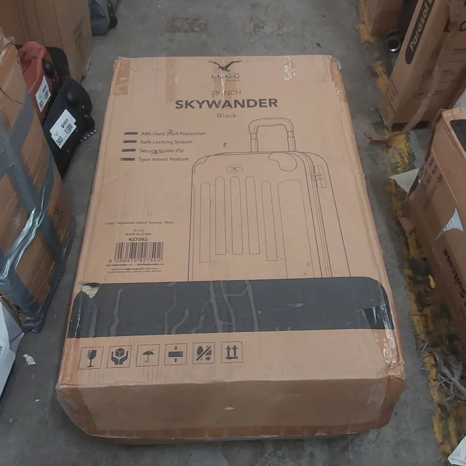 BOXED LUGG SKYWANDER SUITCASE 