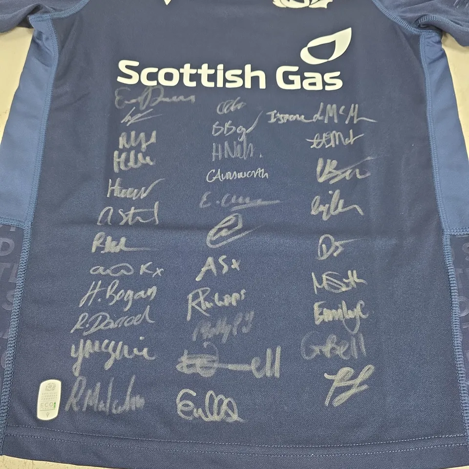  WOMEN'S SCOTLAND REPLICA JERSEY – SIGNED -  UK SIZE 12