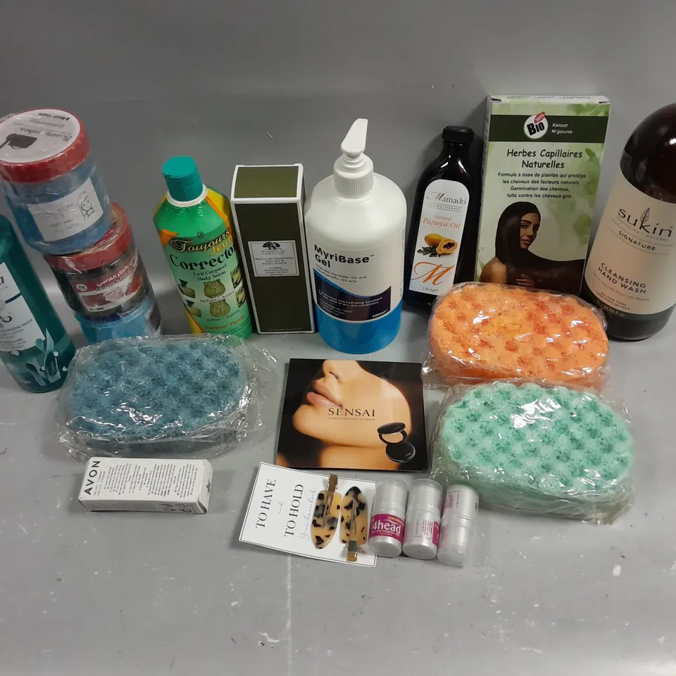 BOX OF APPROXIMATELY 15 COSMETIC ITEMS TO INCLUDE SUKIN HAND WASH, PAPAYA OIL, BODY LOTION, ETC