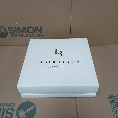LUXUR BERLIN SYNCH SKIN ULTRASONIC TECHNOLOGY BOXED