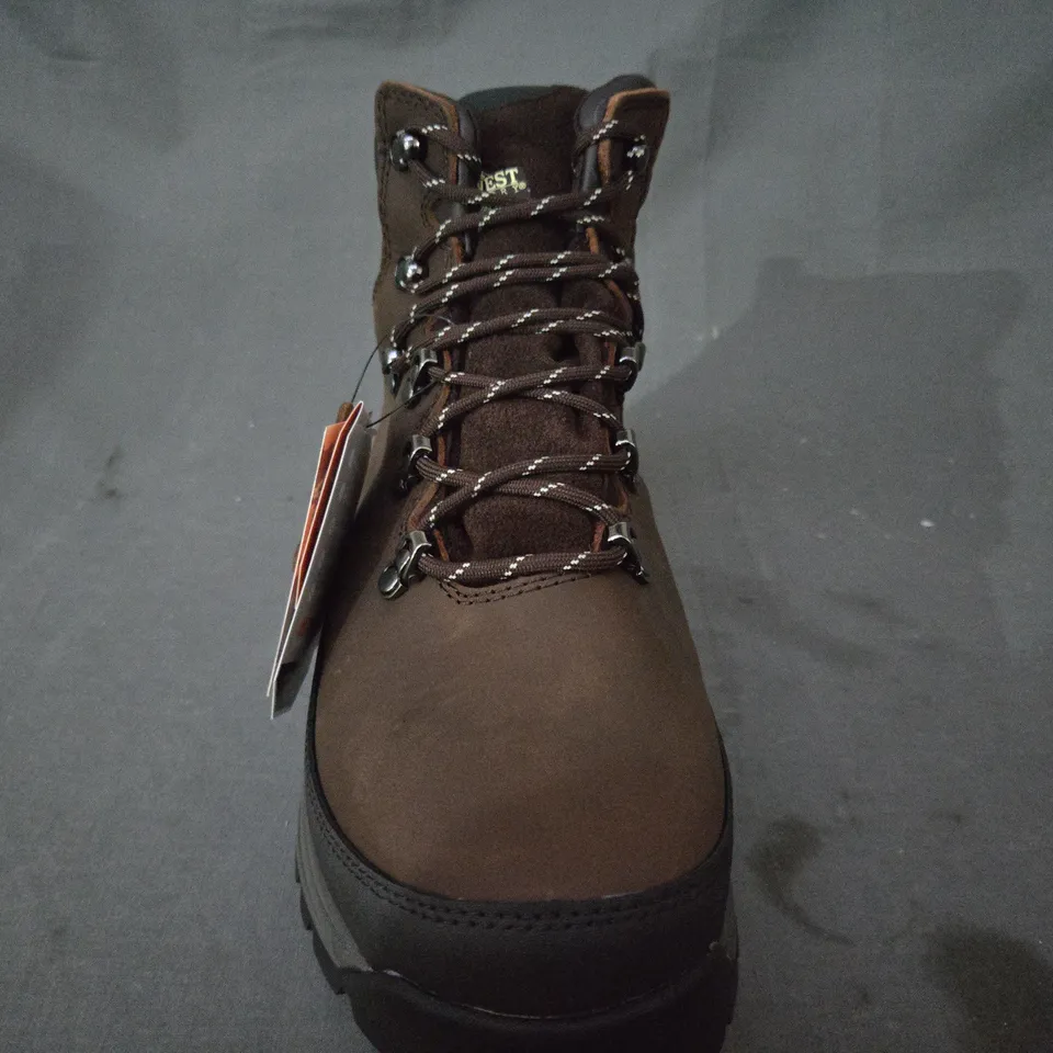 BOXED PAIR OF NORTHWEST TERRITORY PELLY ANKLE BOOTS IN DARK BROWN UK SIZE 11