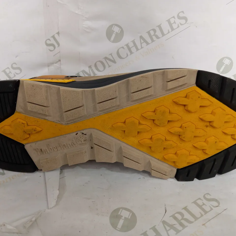 BOXED PAIR OF TIMBERLAND LACE UP BOOTS IN TAN/BROWN/YELLOW - UK 12.5