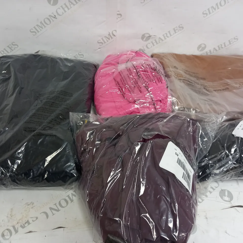 BOX OF APPROXIMATELY 15 ASSORTED CLOTHING ITEMS TO INCLUDE BROWN LEATHER SKIRT PINK JUMPER, BLACK BLAZER ETC