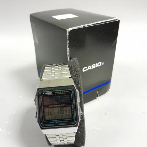 BOXED CASIO MENS DIGITAL WATCH WITH STAINLESS STEEL STRAP