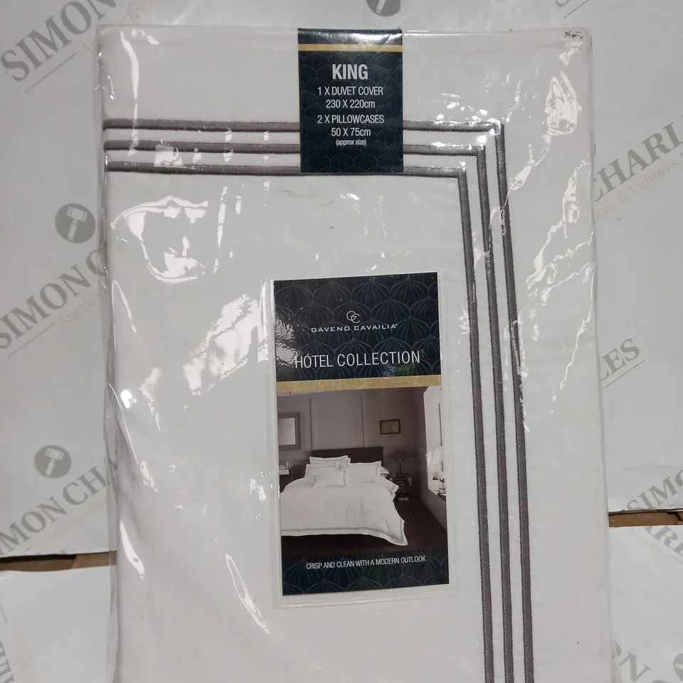 GAVENO CAVAILIA HOTEL COLLECTION DOUBLE DUVET SET 