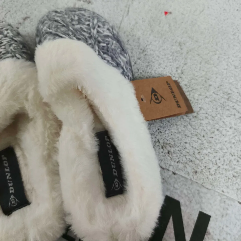 DUNLOP SLIPPERS, GREY KNIT WITH WHITE FAUX FUR LINING – WOMEN'S INDOOR SLIPPERS UK 4