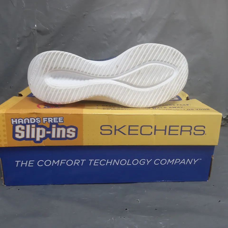SKECHERS HANDS FREE SLIP INS TRAINERS NAVY/PURPLE SIZE 5