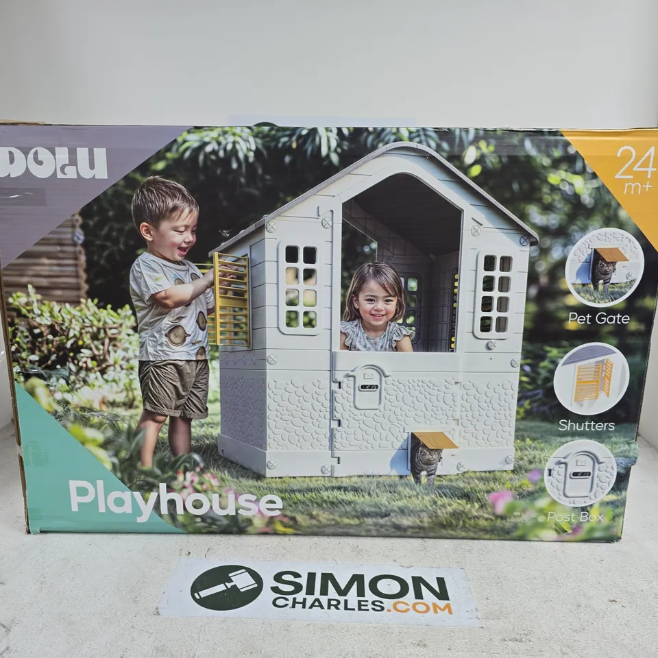 DOLU PLAYHOUSE - BOXED CHILDREN'S PLAYSET (24M+), WITH PET GATE, SHUTTERS AND POST BOX