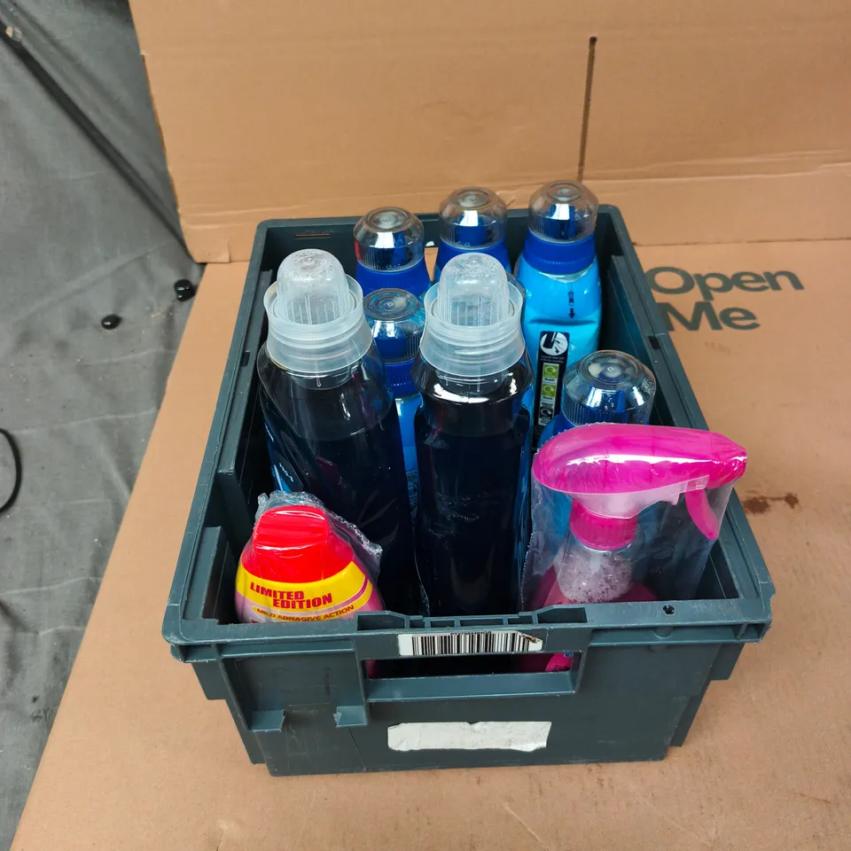 TOTE OF APPROXIMATELY 12 ASSORTED LIQUIDS TO INCLUDE: LENOR OUTDOORABLE