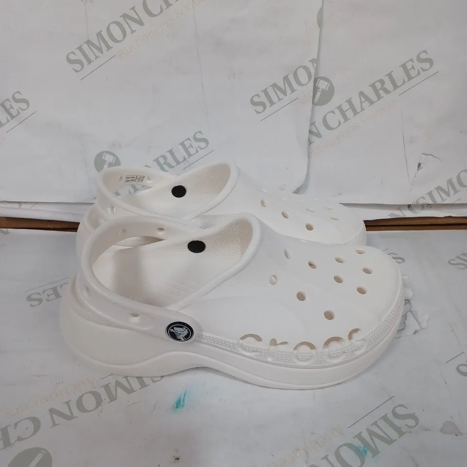 PAIR OF WOMEN'S CROCS BAYA PLATFORM CROCS - WHITE / SIZE: 5 UK 