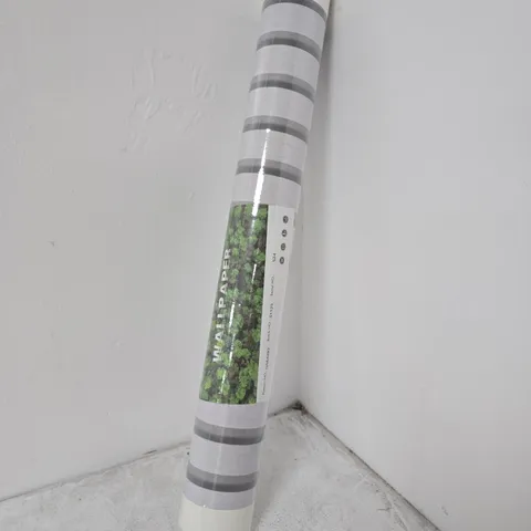 WALLPAPER ROLL β STRIPED PATTERN