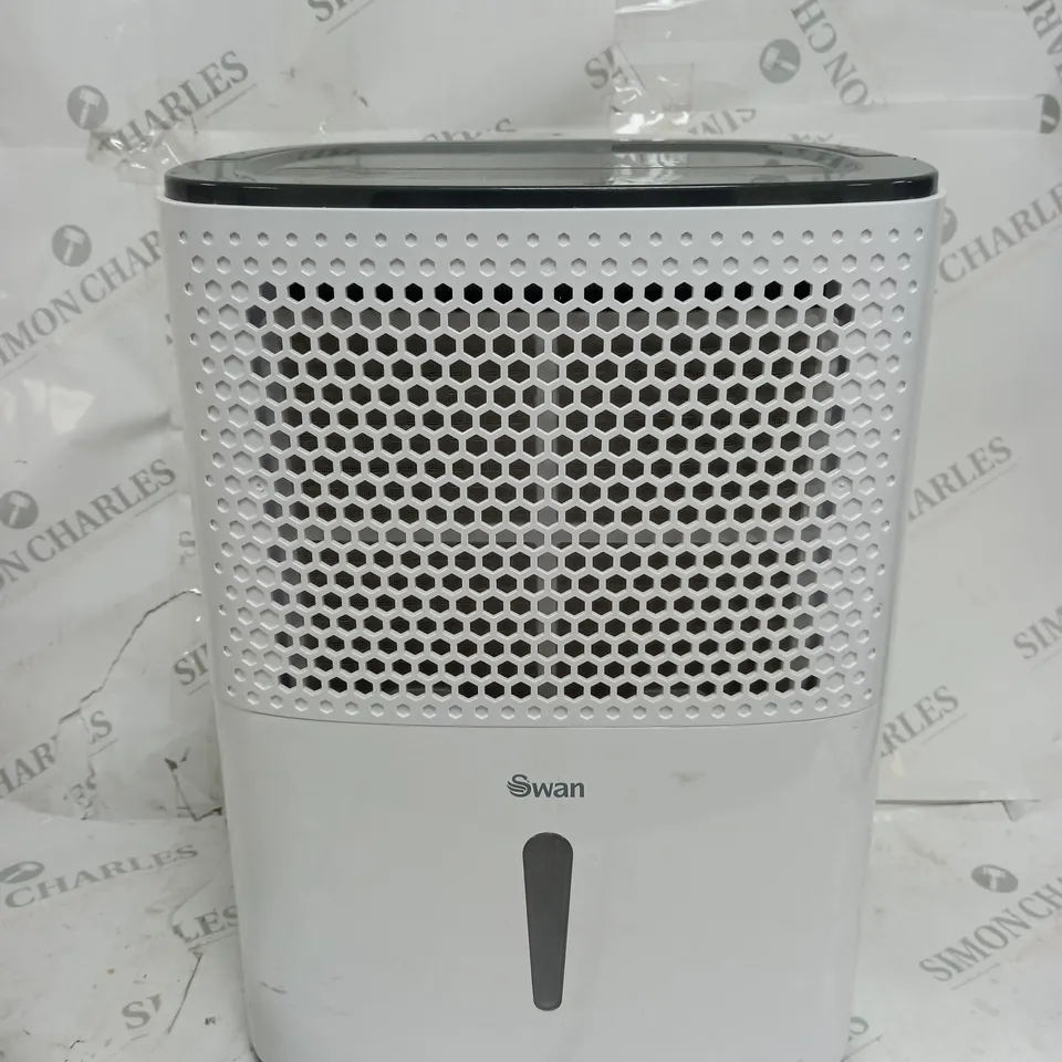 SWAN 10-LITRE DEHUMIDIFIER - WHITE/GREY RRP £99.99