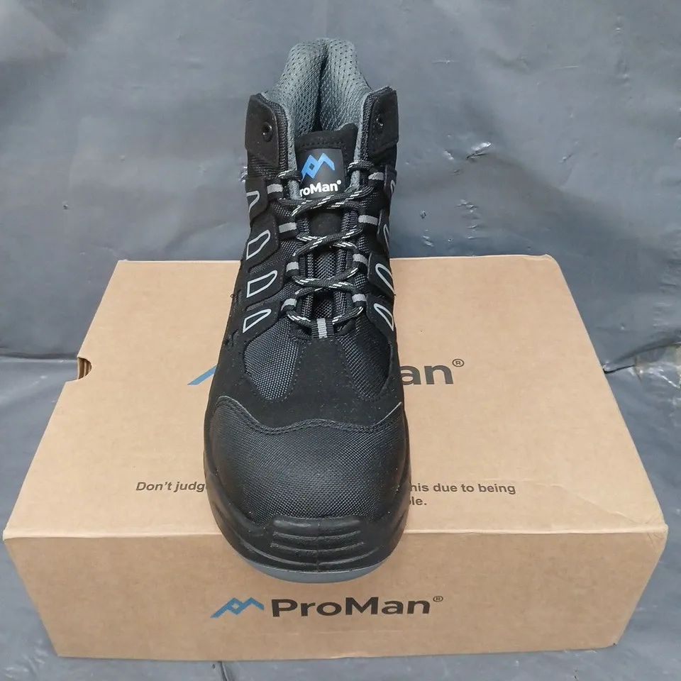 BOXED PAIR OF PROMAN HARTFORD SAFETY BOOTS - 15