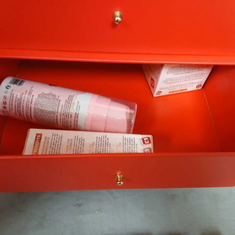 BOXED PLOUISE MINIWOOD BORN TO SHINE BUILT TO SLAY MINI MUA VANITY STATION