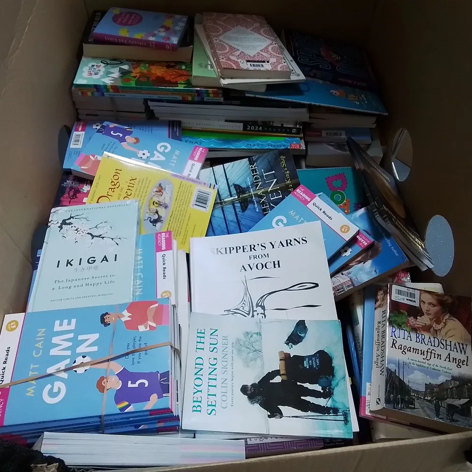 LARGE QUANTITY OF ASSORTED BOOKS TO INCLUDE THE BI4DCAGE, THE SONG OF ACHILLES, BLAME MY BRAIN AND VARIOUS KIDS BOOKS
