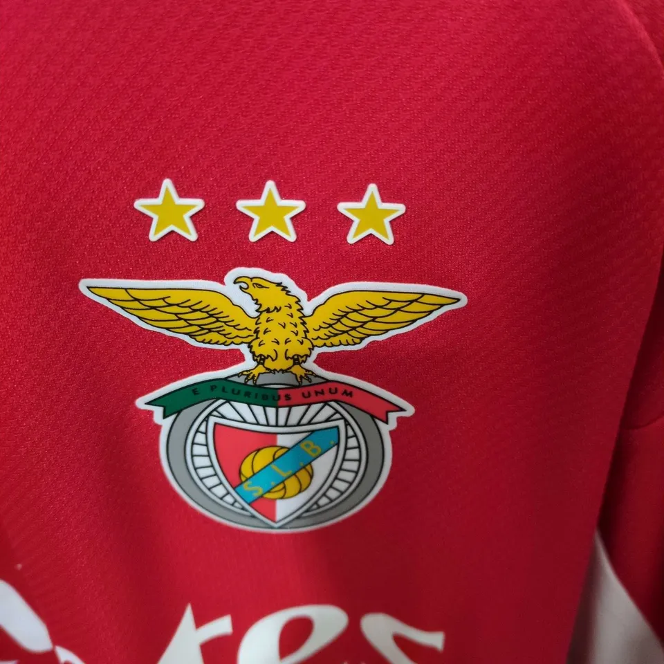 ADIDAS RED FOOTBALL SHIRT – UK SIZE S – BENFICA-STYLE CREST .