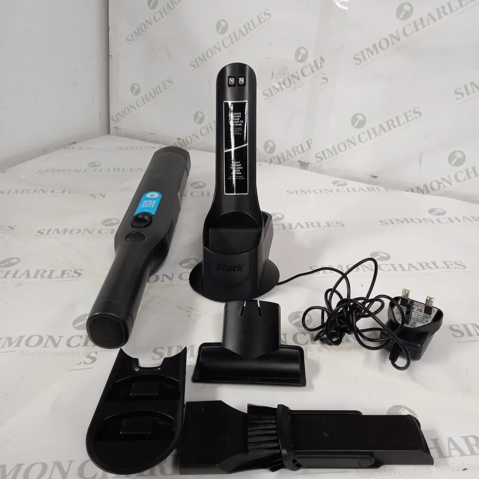 BOXED SHARK CORDLESS HANDHELD VACUUM CLEANER WV200UK