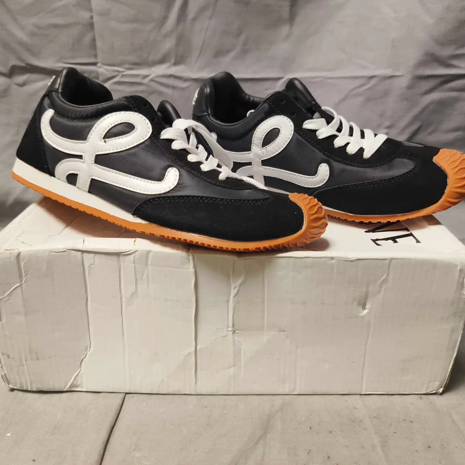 BOXED PAIR OF LOEWE TRAINERS IN BLACK/WHITE SIZE UK 5