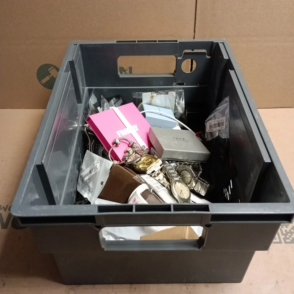 TOTE OF APPROXIMATELY 20 ASSORTED JEWELLERY/WATCH ITEMS TO INCLUDE FRANKLY, NEST, PENTACLE PENDANT, WATCHES, BRACELETS ETC