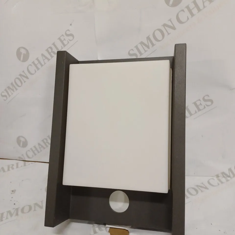 PHILIPS WALL LIGHT 