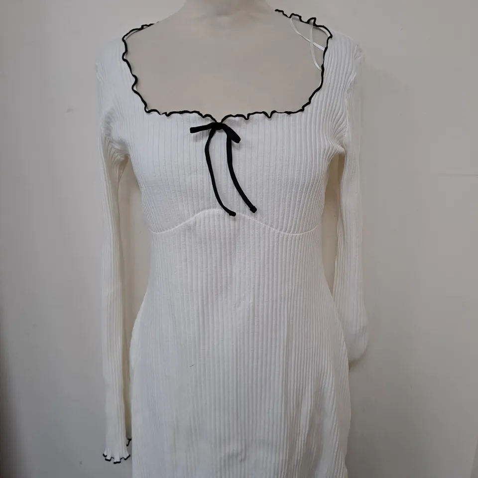 DIVIDED TOP DRESS EU SIZE LARGE  