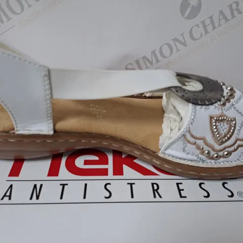 BOXED RIEKER SANDLES IN WHITE SIZE US 8 1/2